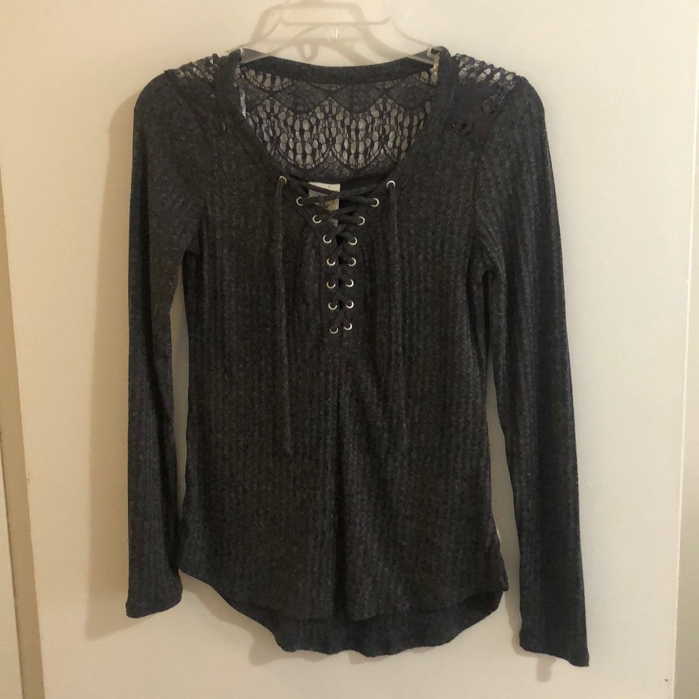 long sleeve gray top